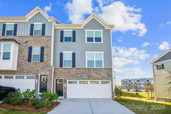 Tega Cay, SC 29708,918 Portrush LN