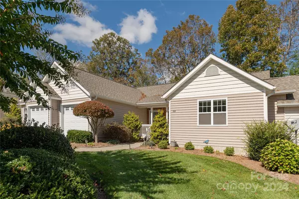 308 Charlestown DR,  Hendersonville,  NC 28792