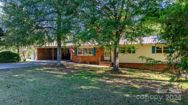 794 Sam Hefner RD, Taylorsville, NC 28681