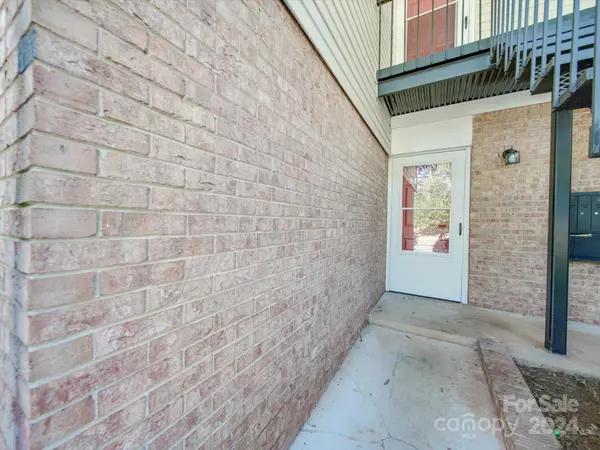 Charlotte, NC 28212,4605 Coronado DR #M