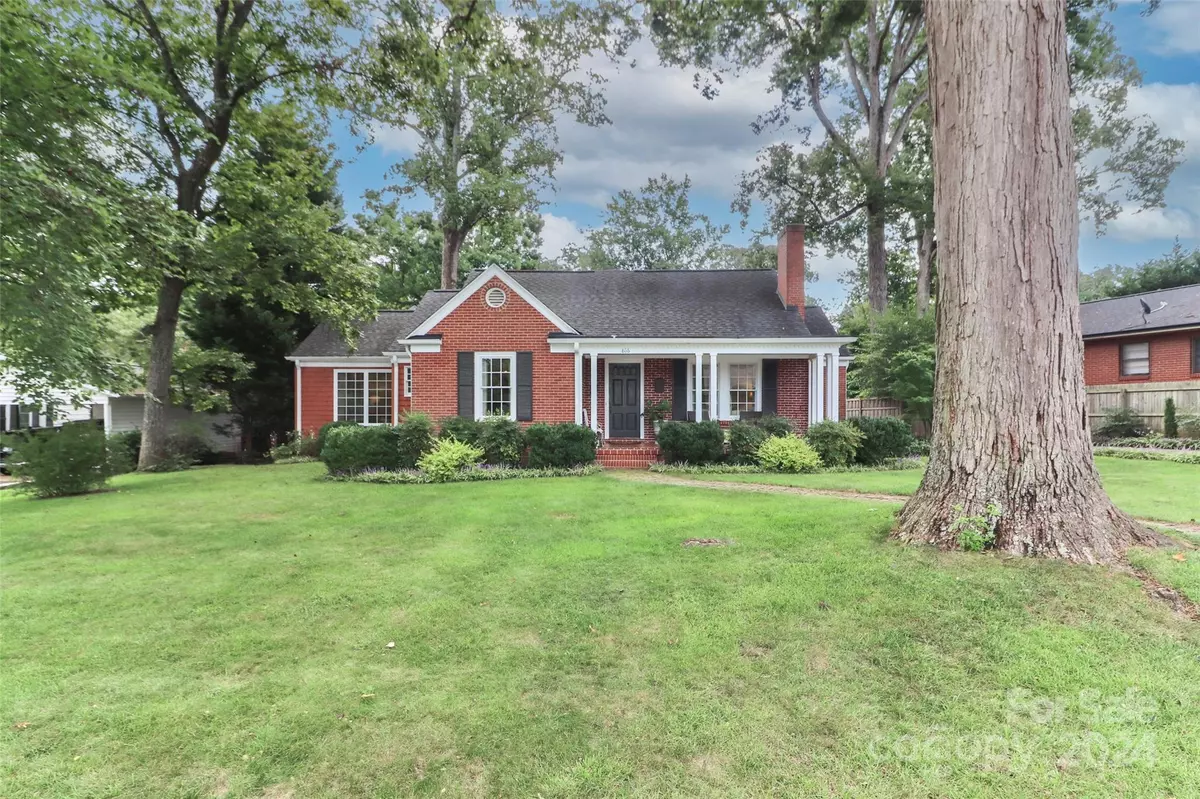 Statesville, NC 28677,866 Henkel RD