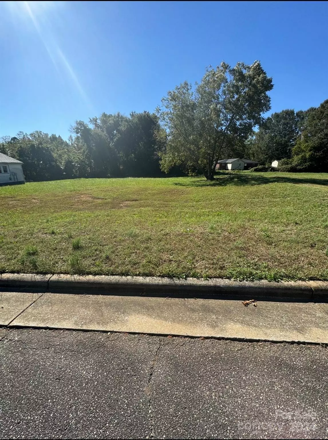 Shelby, NC 28152,122 E Branch AVE