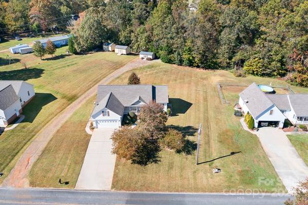 Maiden, NC 28650,3713 Mack Ballard RD