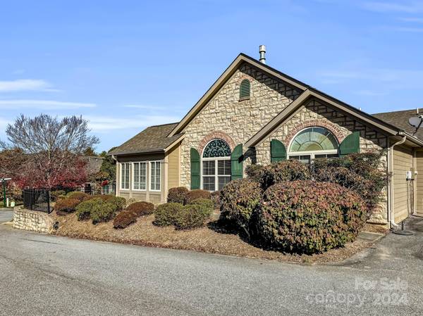 Flat Rock, NC 28731,168 Summerfield PL