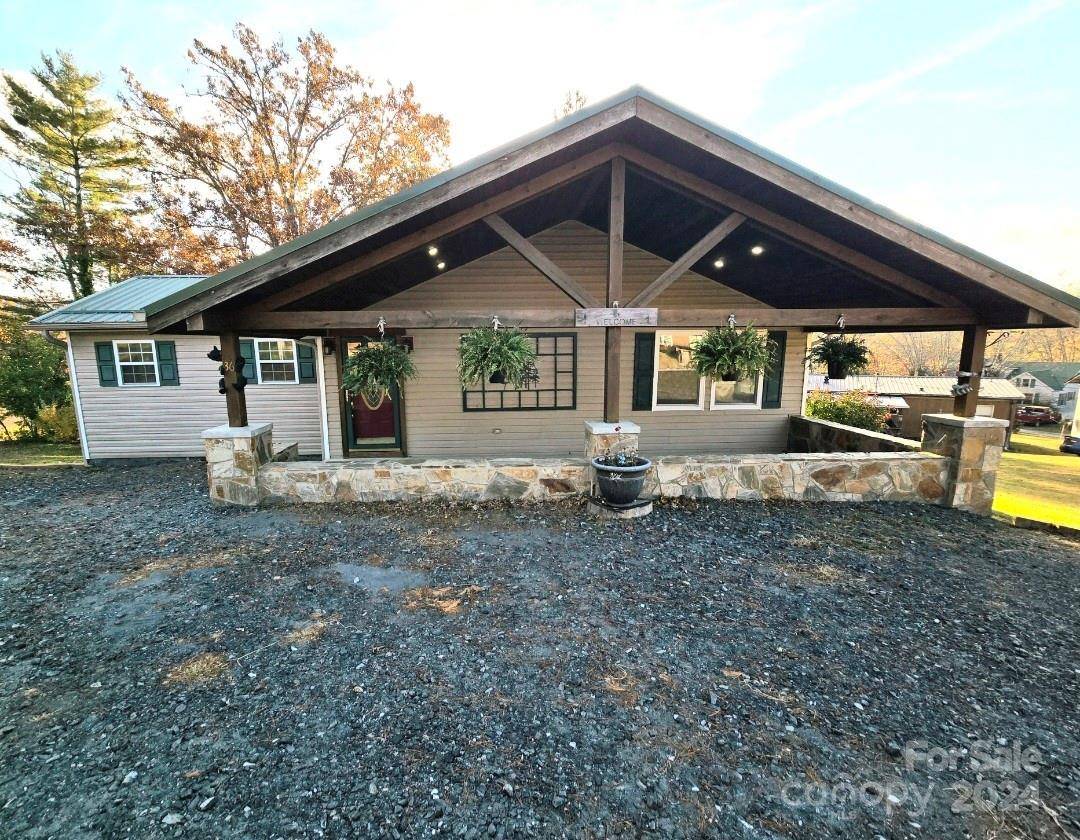 Spruce Pine, NC 28777,36 Monte Vista CIR