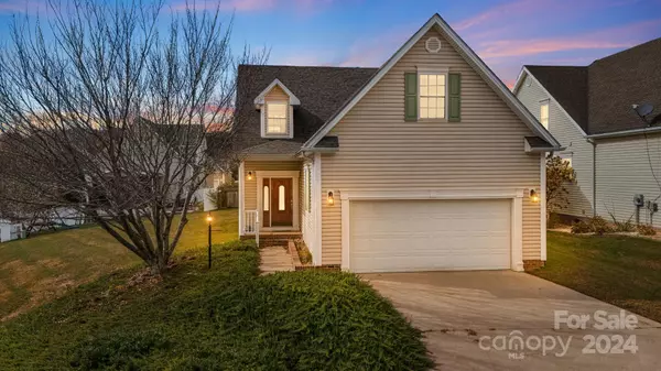 8 Sweet Gum DR, Asheville, NC 28805