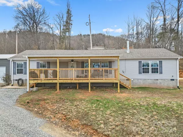 112 Cook RD, Hot Springs, NC 28743