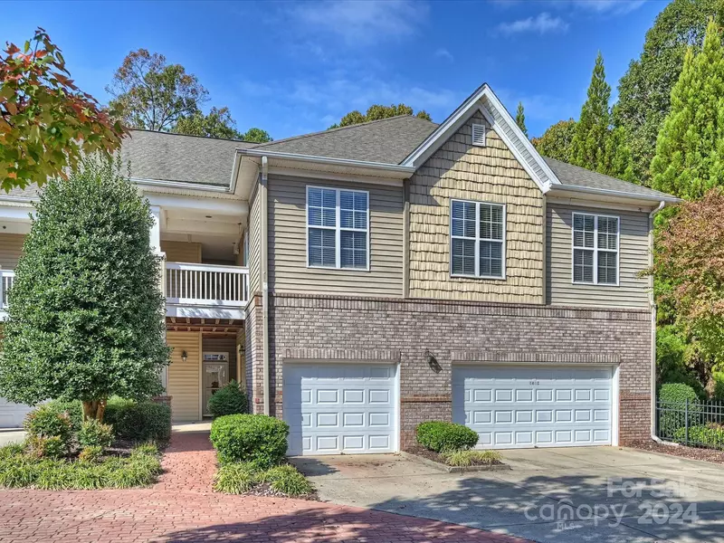 8669 Edinburgh Square DR, Cornelius, NC 28031