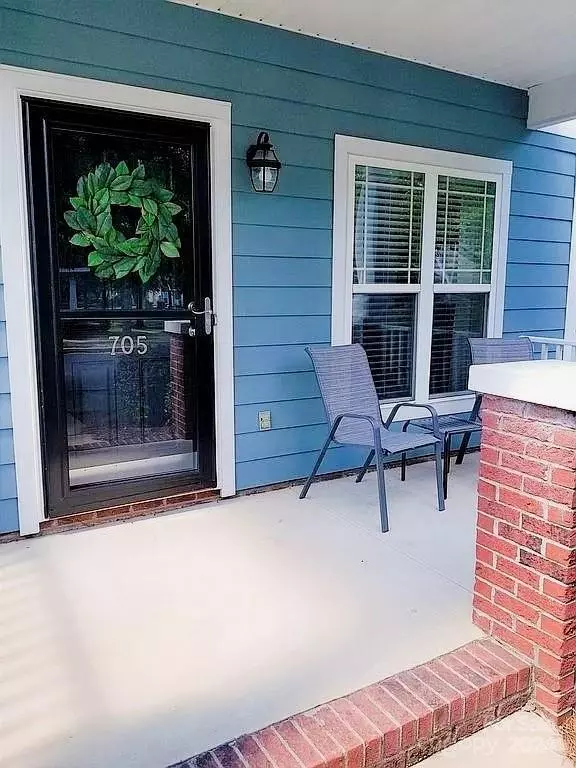 Columbia, SC 29209,705 Garden Forest RD