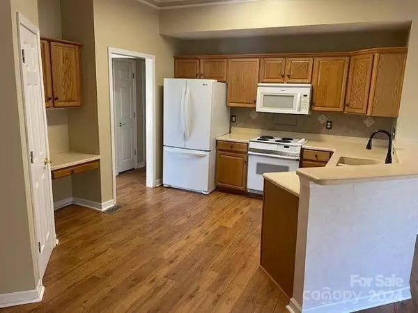 Harrisburg, NC 28075,201 Lakeview DR