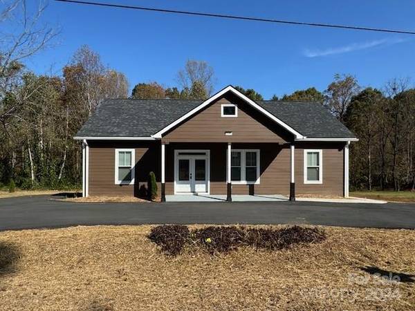 2162 Watson RD, Lenoir, NC 28645