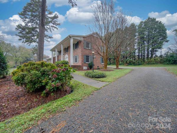 Gastonia, NC 28054,974 Sandswood DR