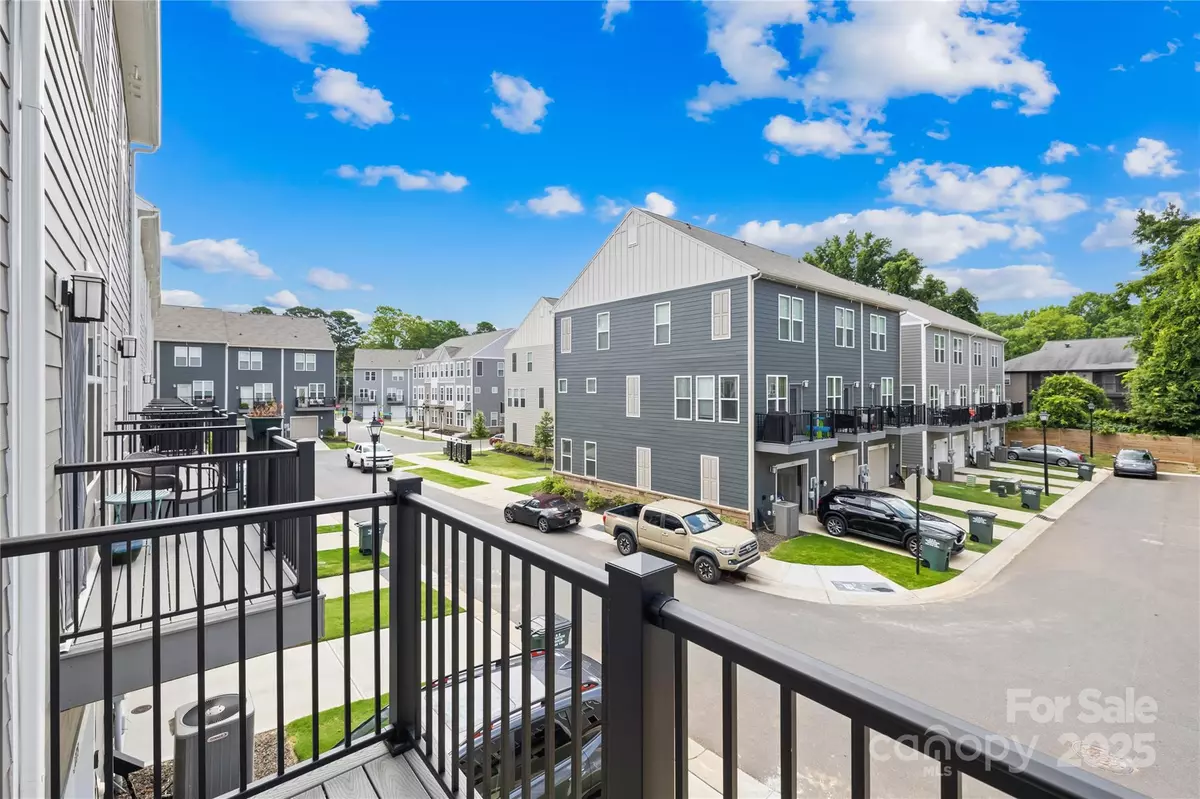 Charlotte, NC 28205,4018 Capital Ridge CT