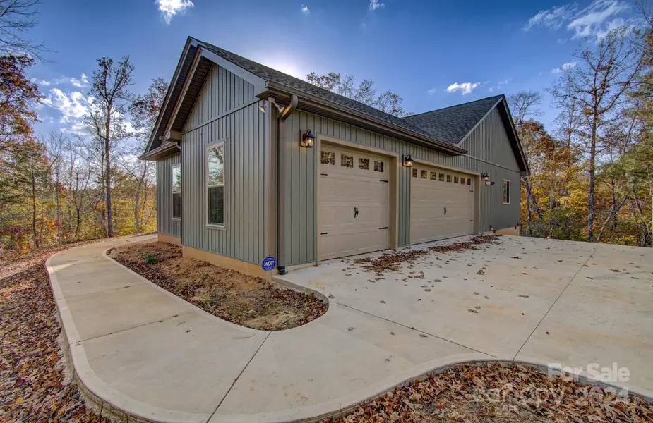 140 Cove Crest DR, Rutherfordton, NC 28139