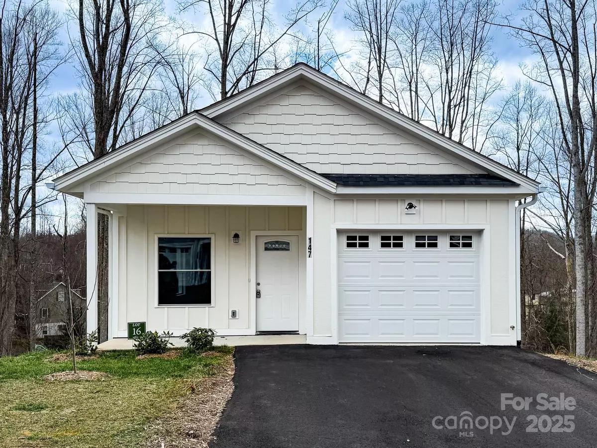 Asheville, NC 28804,147 Northbend DR