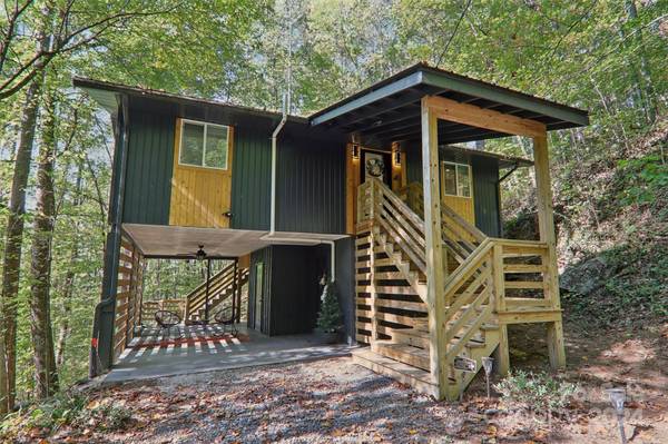 Bryson City, NC 28713,315 Bear Cove RD