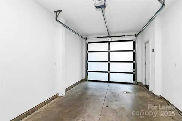 Charlotte, NC 28203,1214 Minter PL #27