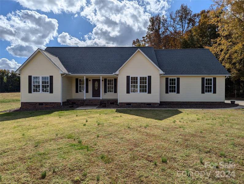 1095 Lucky LN, Salisbury, NC 28146