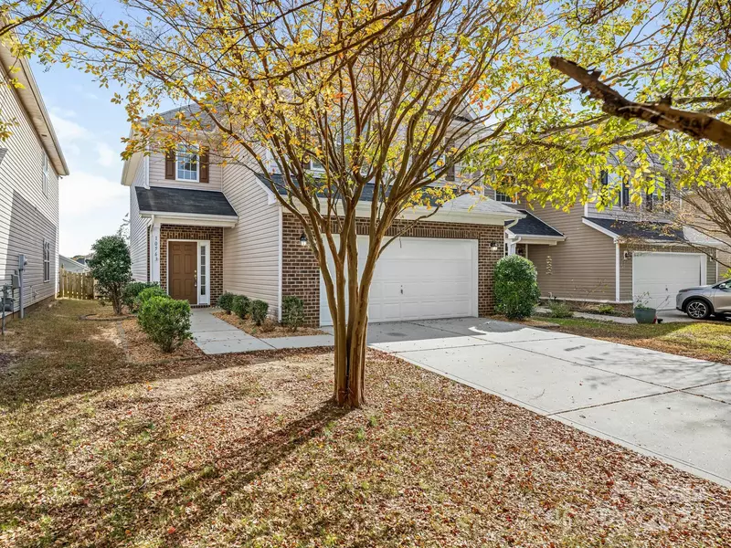 1056 Mountain Laurel CT, Matthews, NC 28104