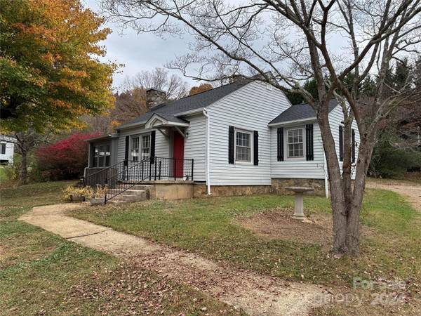 236 Northwest AVE, Swannanoa, NC 28778