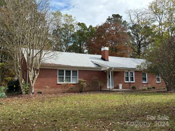 180 Tower RD, Troy, NC 27371