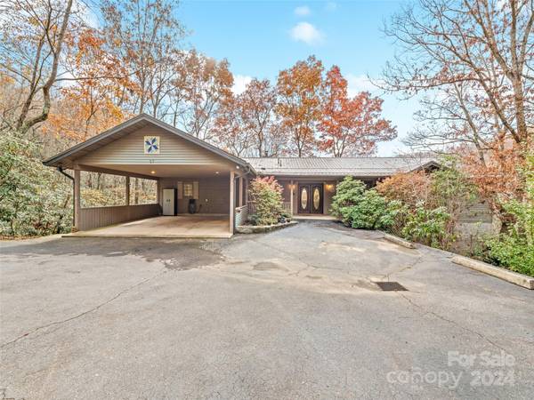 97 Shenandoah TER, Montreat, NC 28757