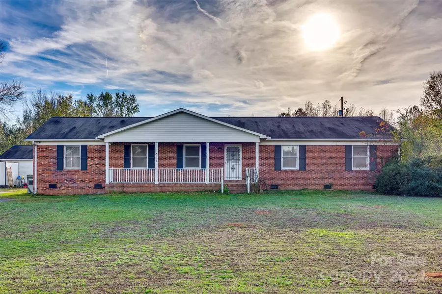 1587 N Jim Mccarter RD N, Clover, SC 29710