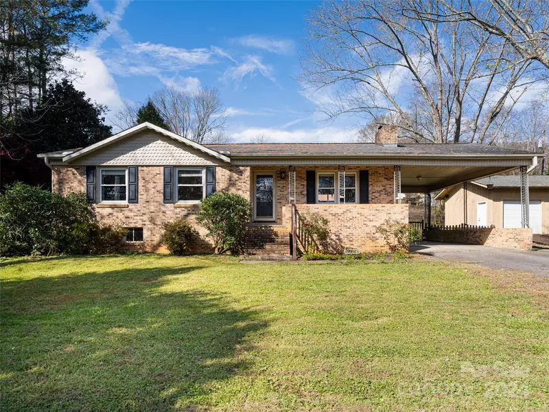 9232 Boylston HWY, Mills River, NC 28759