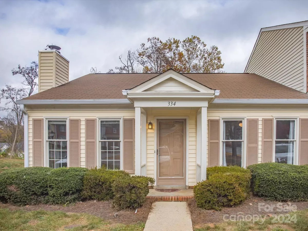 Winston Salem, NC 27104,334 Oak Arbor LN