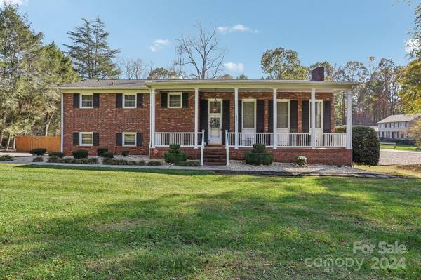 508 3rd AVE NE, Conover, NC 28613