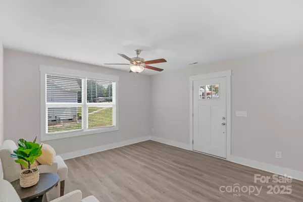 Forest City, NC 28043,103 Orchard ST