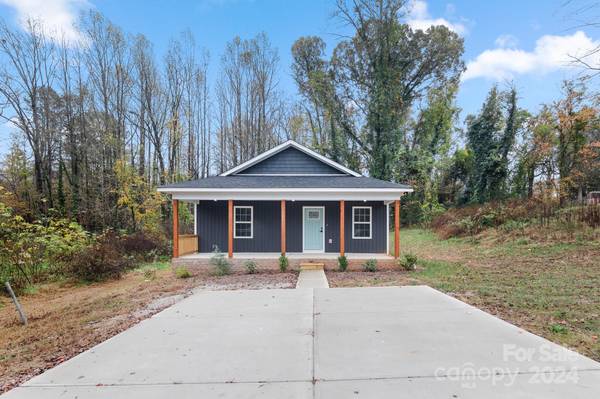 519 Westside CIR, China Grove, NC 28023