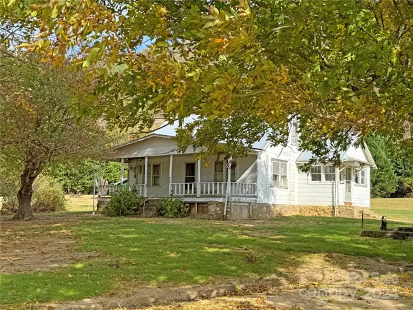 Hot Springs, NC 28743,2124 River RD