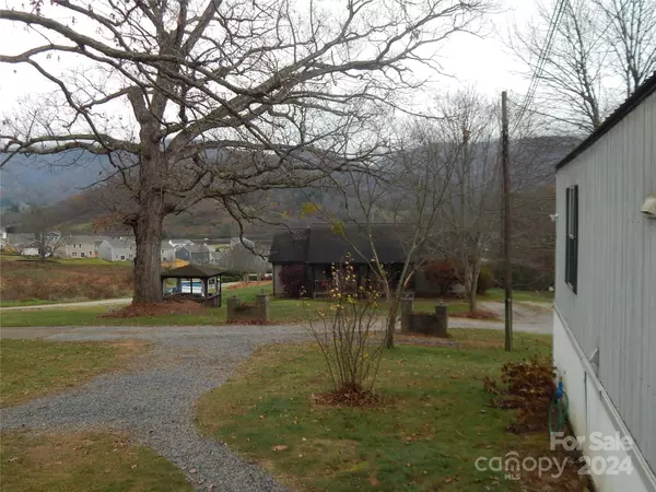 Waynesville, NC 28786,10 Counsel PL