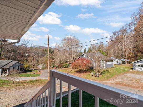 Waynesville, NC 28786,22 Yarborough ST