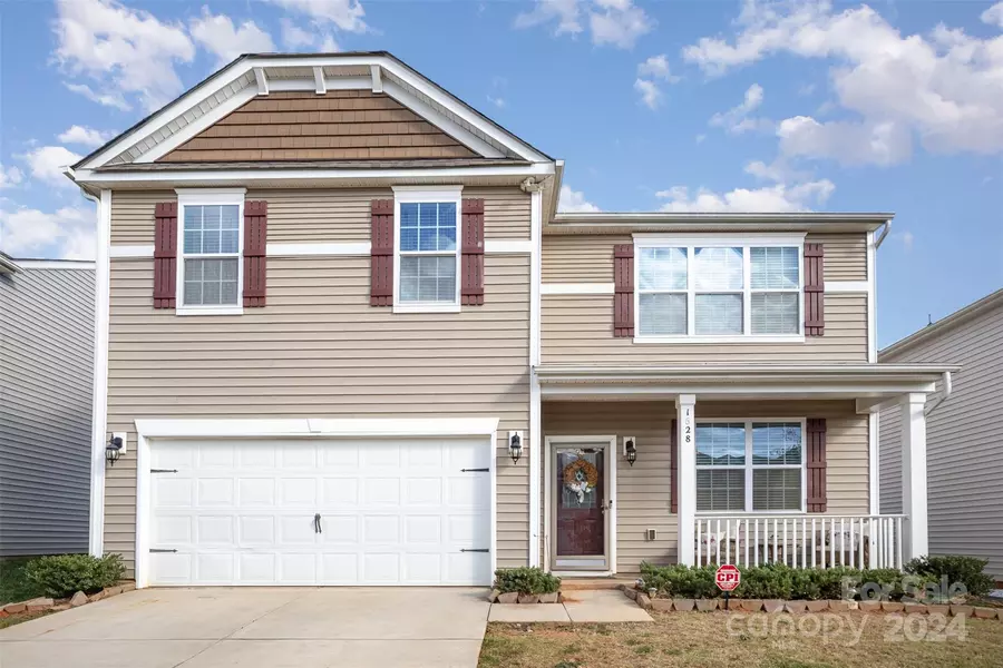 1628 Savory LN, Charlotte, NC 28216