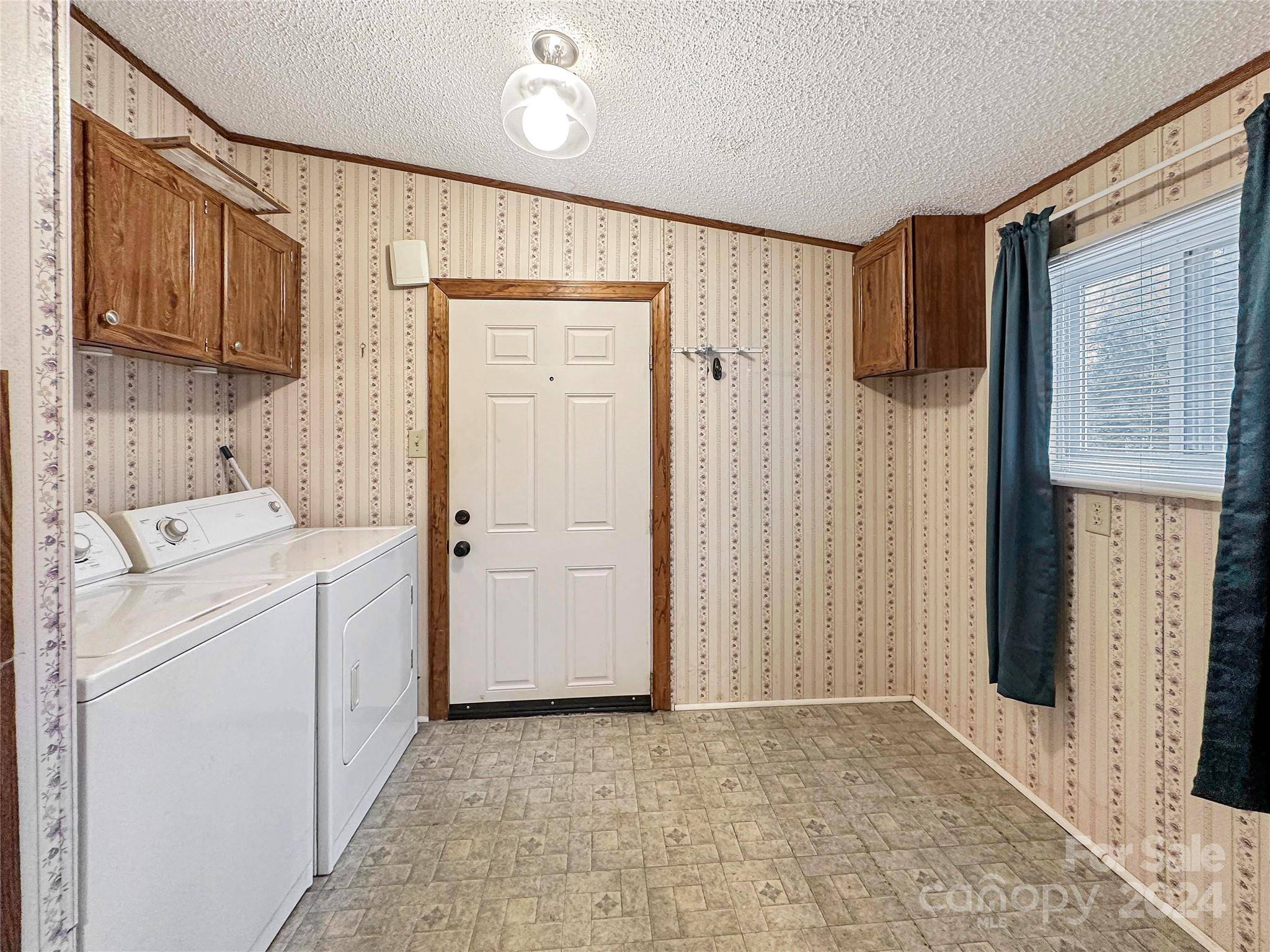 Candler, NC 28715,170 Indian Branch RD