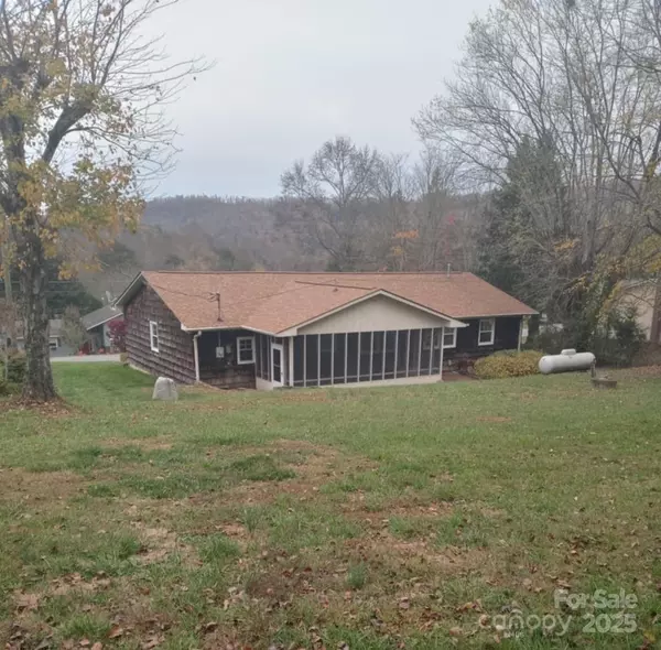 Marion, NC 28752,141 Cherokee WAY