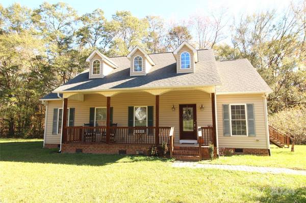 878 Glenn RD, Clover, SC 29710