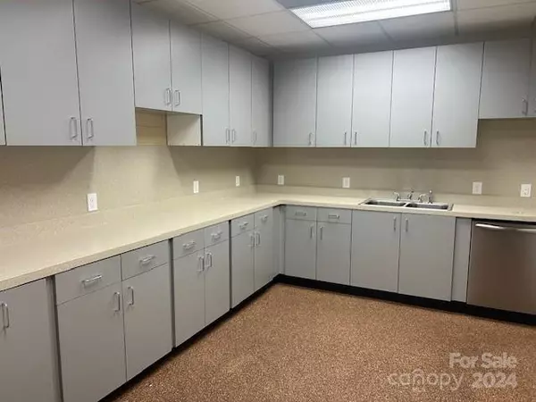 Lenoir, NC 28645,1744 Connelly Springs RD