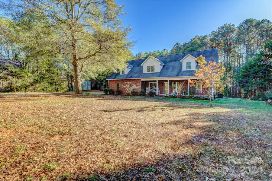 1515 Delview RD, Cherryville, NC 28021