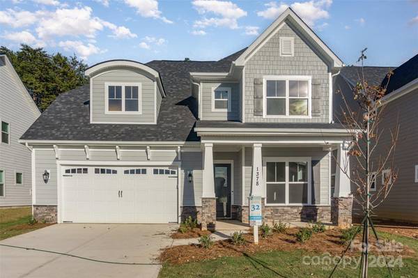 1378 Cedardale LN, Denver, NC 28037