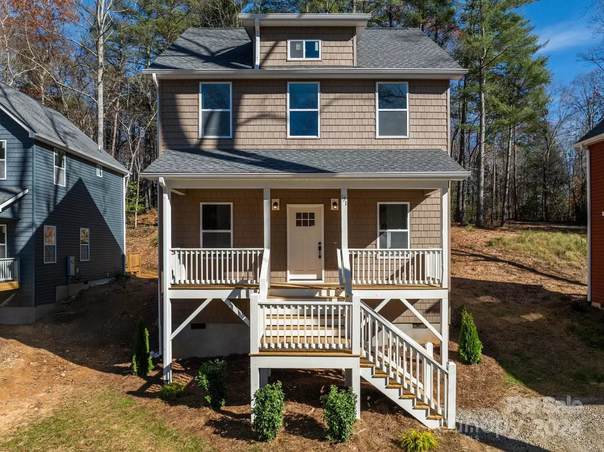 Black Mountain, NC 28711,131 Owenby LN