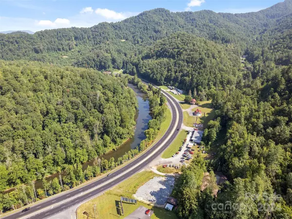 Whittier, NC 28789,TR A Hwy     74 HWY W