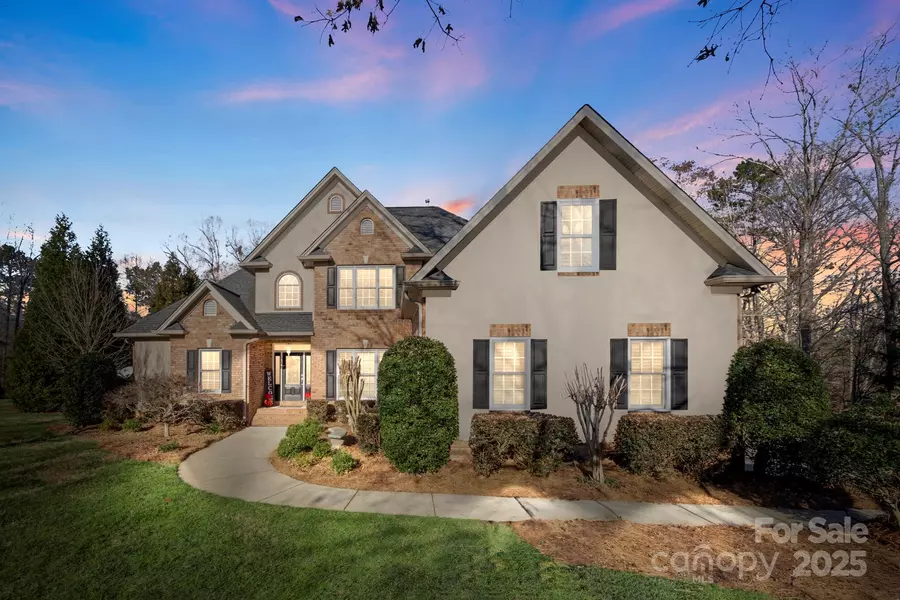 5752 Natoma RD, Lake Wylie, SC 29710