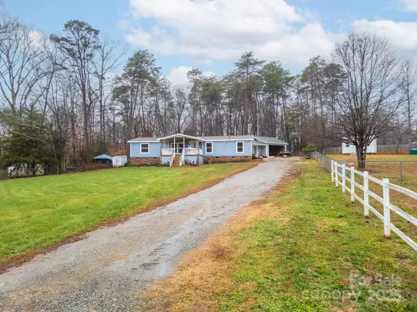 Mount Holly, NC 28120,5112 Green Leaf CT