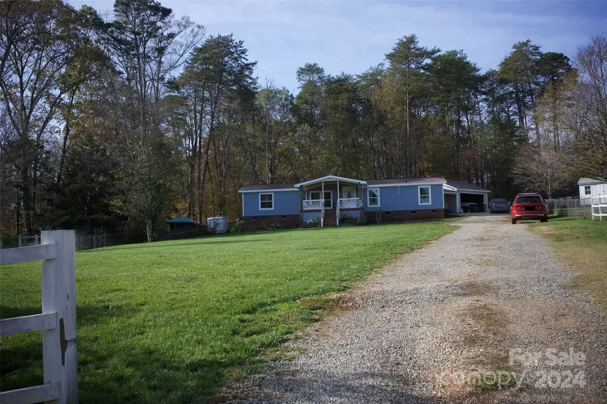 Mount Holly, NC 28120,5112 Green Leaf CT