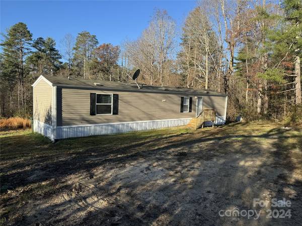 38 Blanche Carlisle LN, Hendersonville, NC 28792