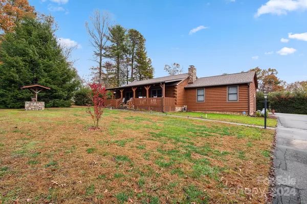 Flat Rock, NC 28731,42 Pine Tree LN