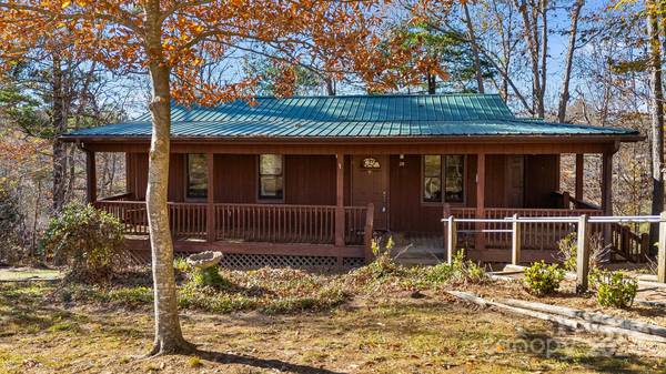 20 N Hall DR, Weaverville, NC 28787